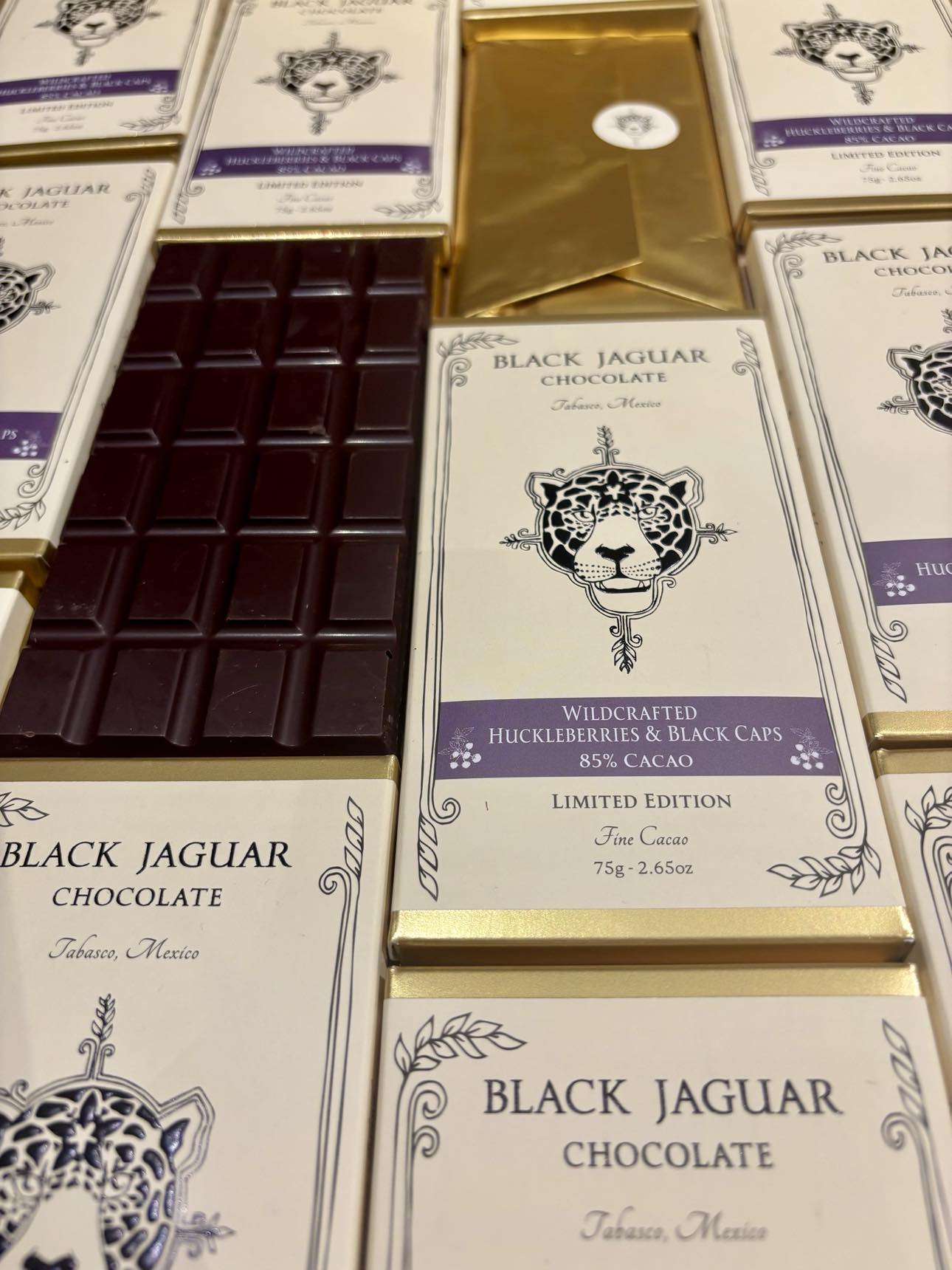 Wildcrafted Evergreen Huckleberry & Black Caps - 85% Cacao